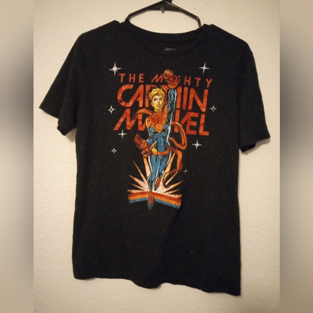 Vintage Styled Captain Marvel Tshirt